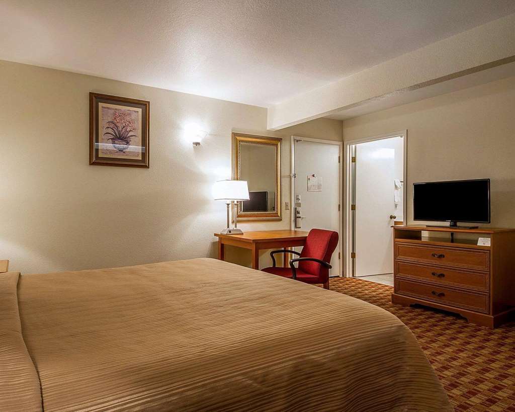 Quality & By The Sea Hotel Capitola