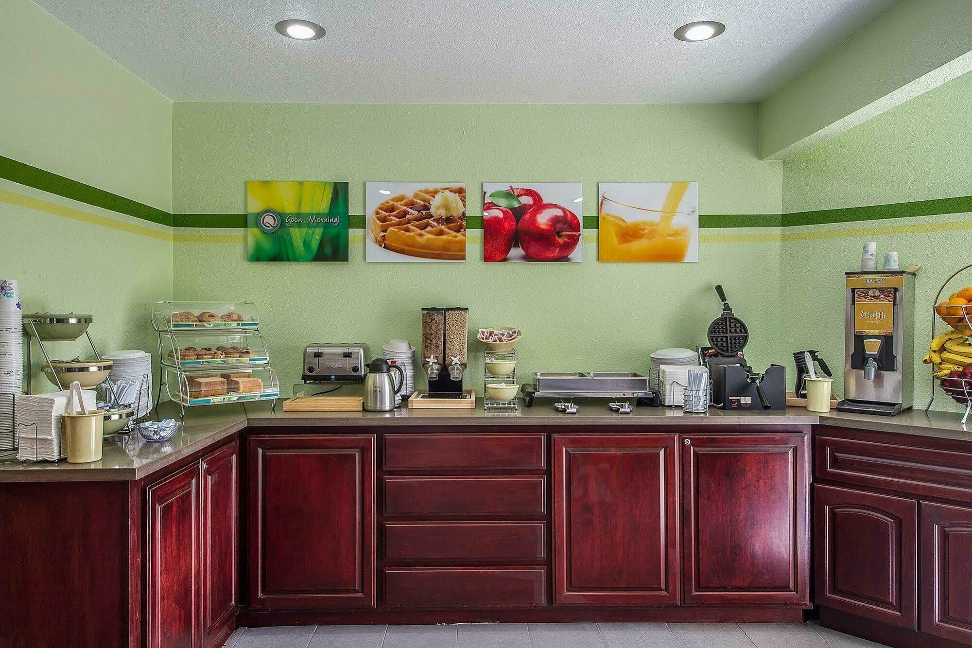 Quality Inn&suites Hotel